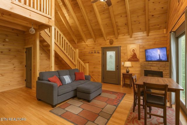 1029 Smithfield Rd, Tellico Plains, TN 37385