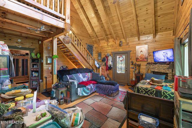 1029 Smithfield Rd, Tellico Plains, TN 37385