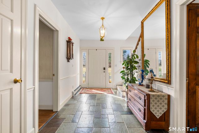 84 Munson Road, Middlebury, CT 06762