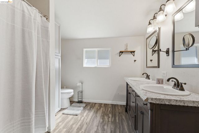 18445 Oak St, Tuolumne, CA 95379