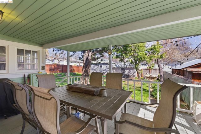 18445 Oak St, Tuolumne, CA 95379