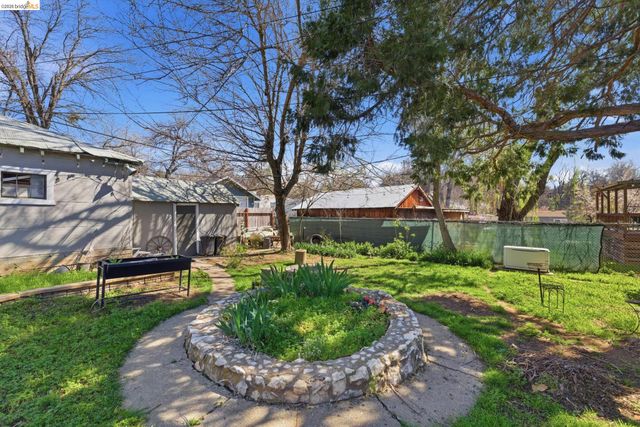 18445 Oak St, Tuolumne, CA 95379