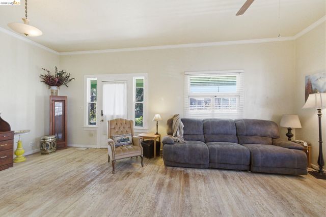 18445 Oak St, Tuolumne, CA 95379