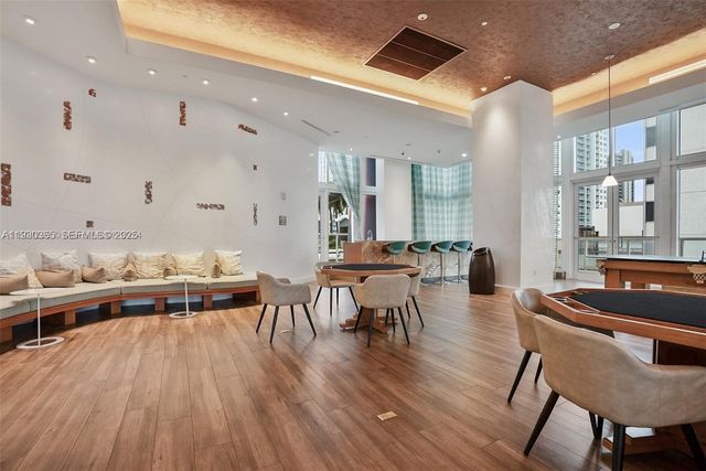 50 Biscayne Blvd 4105, Miami, FL 33132