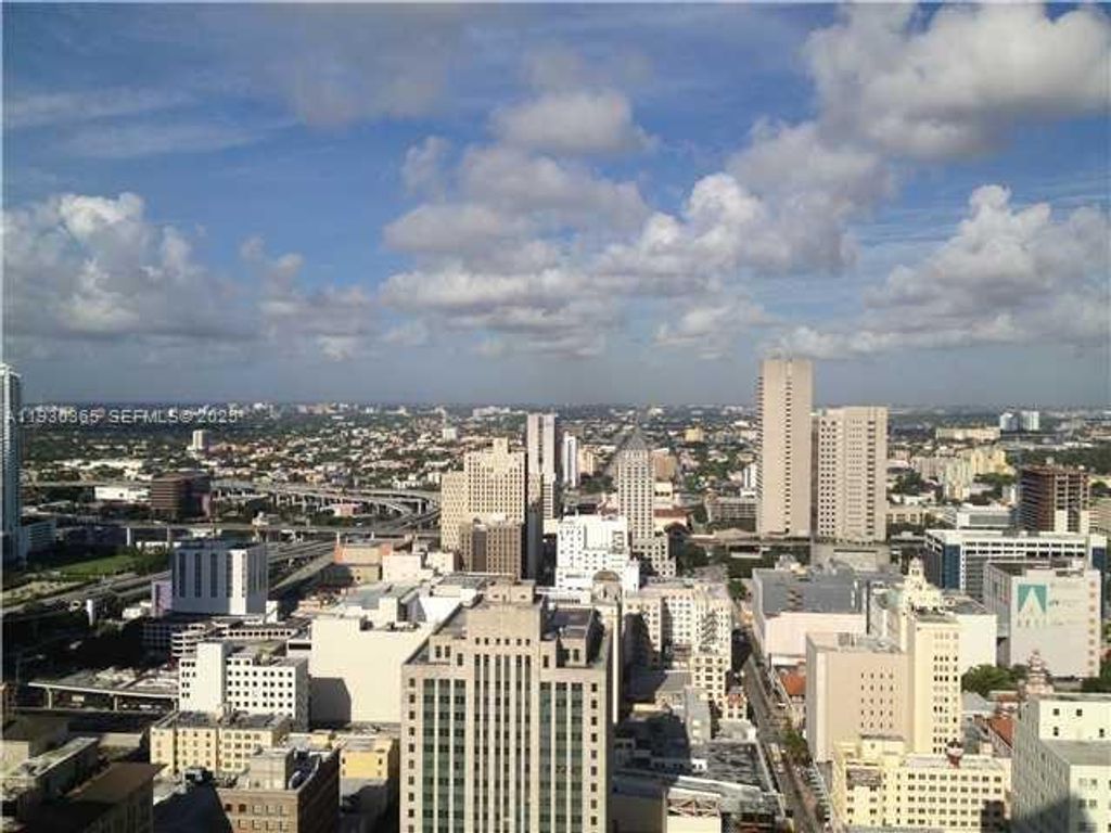 50 Biscayne Blvd 4105, Miami, FL 33132