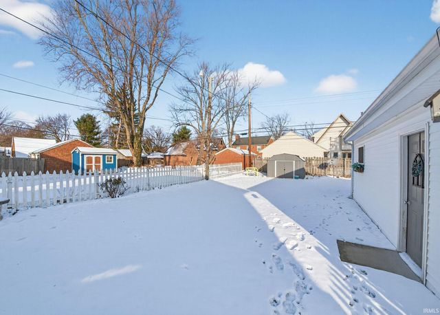 1721 E Madison Street, South Bend, IN 46617