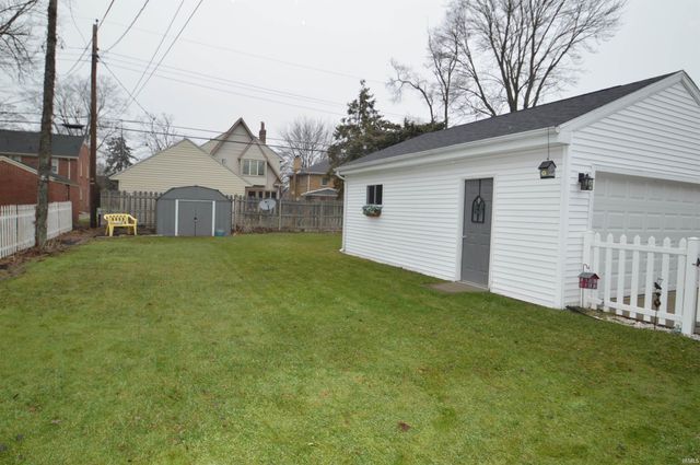 1721 E Madison Street, South Bend, IN 46617