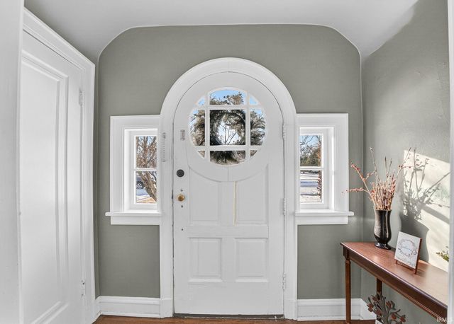 1721 E Madison Street, South Bend, IN 46617