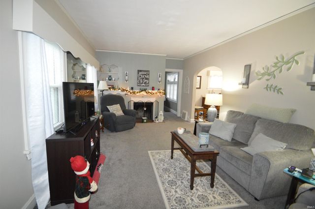 1721 E Madison Street, South Bend, IN 46617