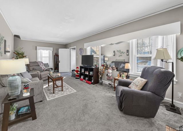 1721 E Madison Street, South Bend, IN 46617