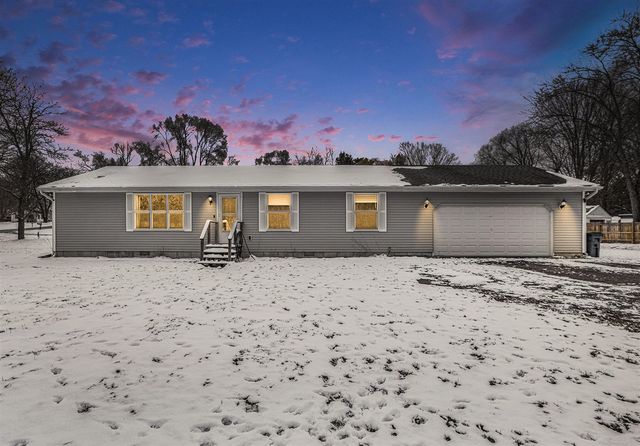 820 Emory Street, Howard City, MI 49329