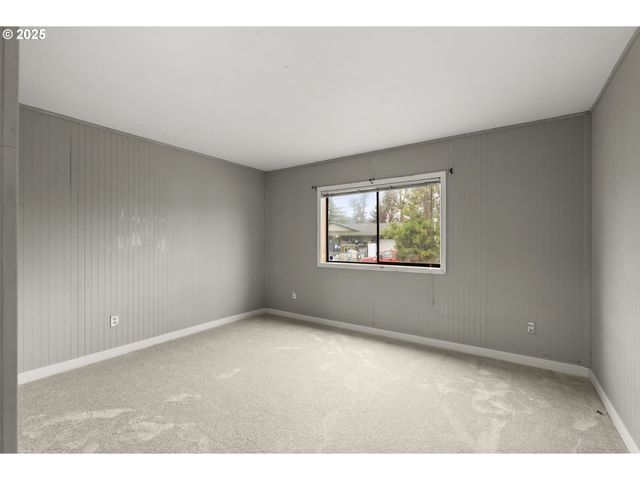 1672 Pritchett Pl, Cottage Grove, OR 97424