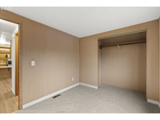 1672 Pritchett Pl, Cottage Grove, OR 97424