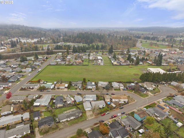 1672 Pritchett Pl, Cottage Grove, OR 97424