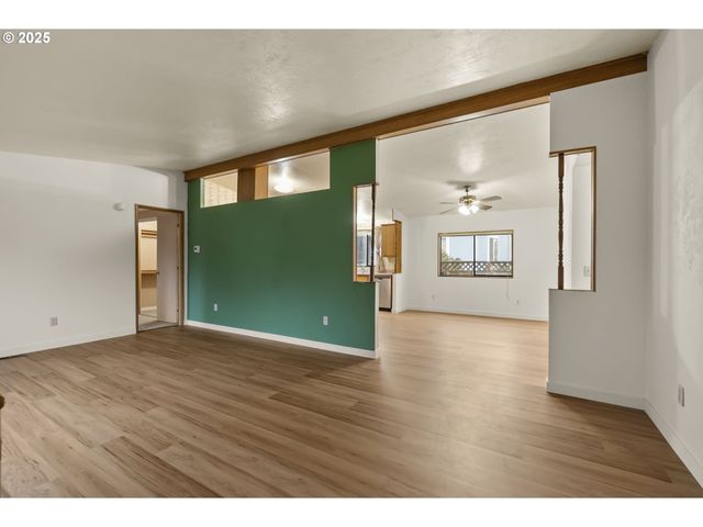 1672 Pritchett Pl, Cottage Grove, OR 97424