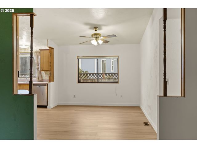 1672 Pritchett Pl, Cottage Grove, OR 97424