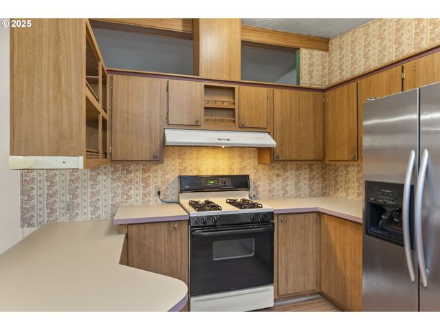 1672 Pritchett Pl, Cottage Grove, OR 97424