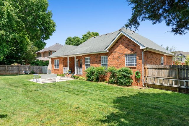 228 Comer Circle, Murfreesboro, TN 37128