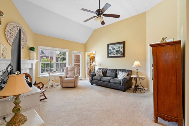 228 Comer Circle, Murfreesboro, TN 37128