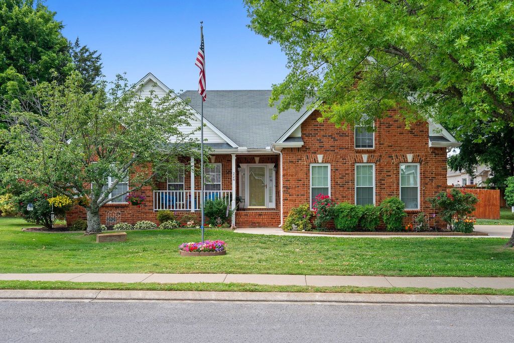 228 Comer Circle, Murfreesboro, TN 37128