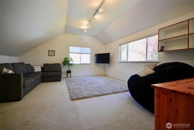 1718 Redwood Place SE, Olympia, WA 98501