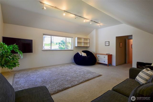 1718 Redwood Place SE, Olympia, WA 98501