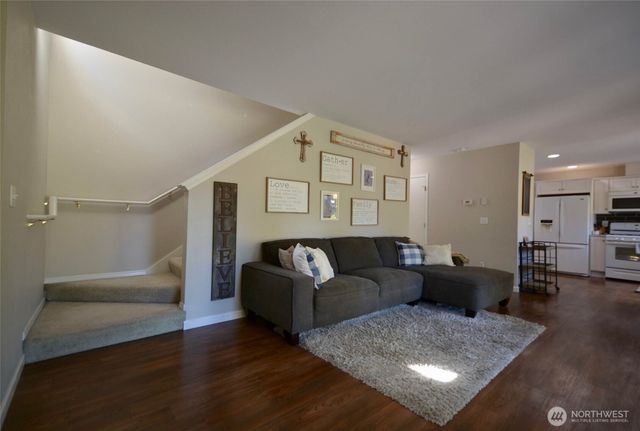 1718 Redwood Place SE, Olympia, WA 98501