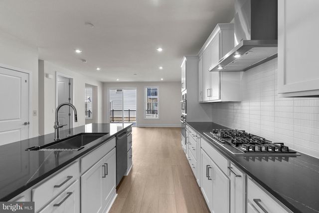 44510 LOWESTOFT SQ, Ashburn, VA 20147