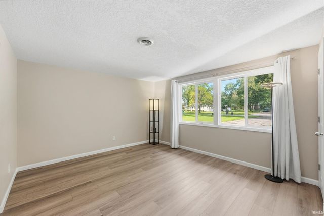 1303 Ludwig Park Drive, Fort Wayne, IN 46825