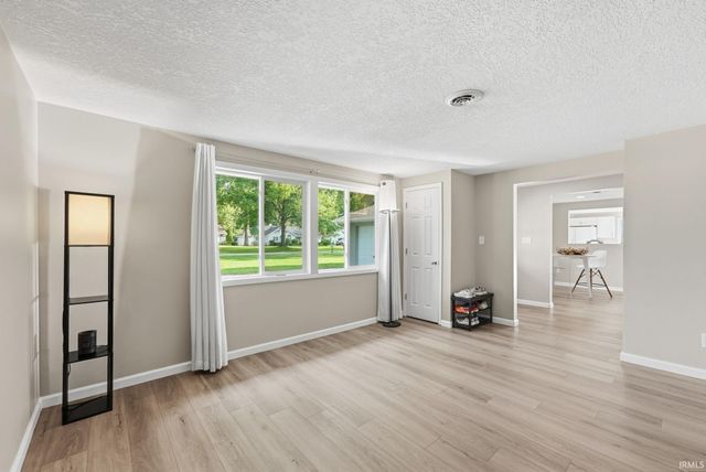 1303 Ludwig Park Drive, Fort Wayne, IN 46825