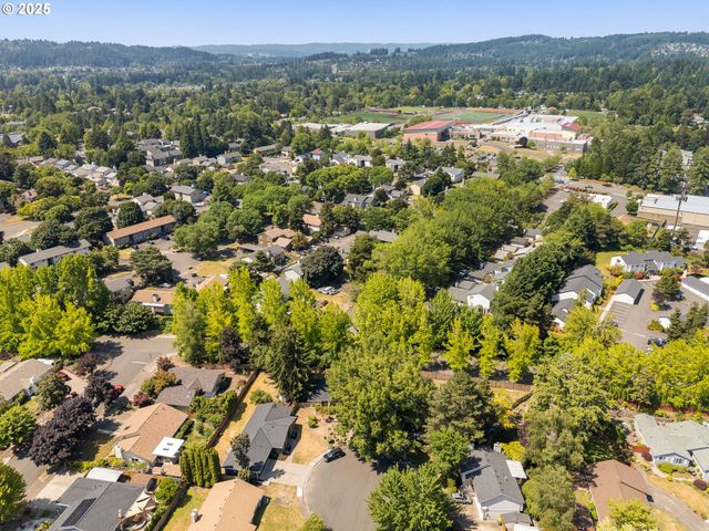 12120 Sw KEAS Ct, Beaverton, OR 97008