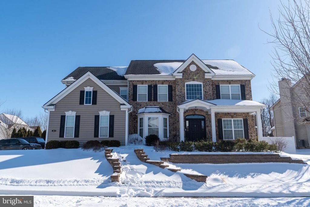 2 CAMELLIA, Feasterville Trevose, PA 19053