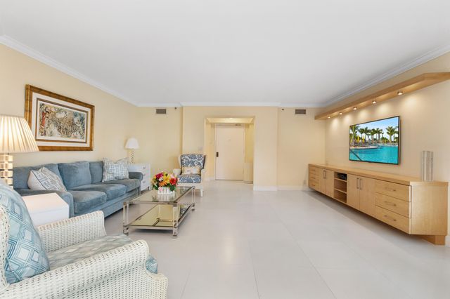 120 SE 5th Avenue Apt 128, Boca Raton, FL 33432