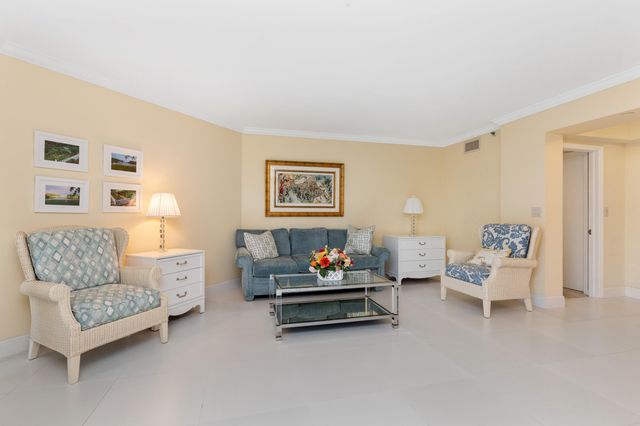 120 SE 5th Avenue Apt 128, Boca Raton, FL 33432
