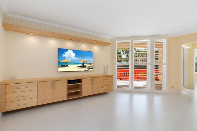 120 SE 5th Avenue Apt 128, Boca Raton, FL 33432