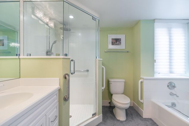 120 SE 5th Avenue Apt 128, Boca Raton, FL 33432