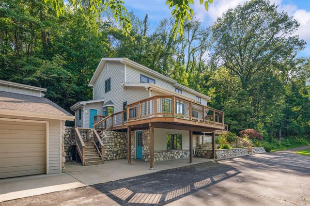 500 Tuttle Road, Baroda, MI 49101