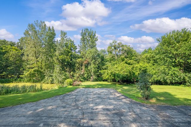 500 Tuttle Road, Baroda, MI 49101