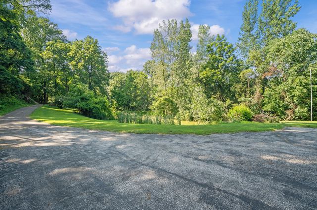 500 Tuttle Road, Baroda, MI 49101