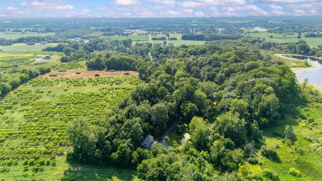500 Tuttle Road, Baroda, MI 49101