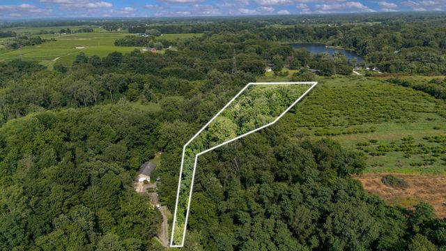500 Tuttle Road, Baroda, MI 49101