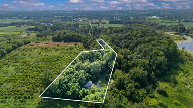 500 Tuttle Road, Baroda, MI 49101