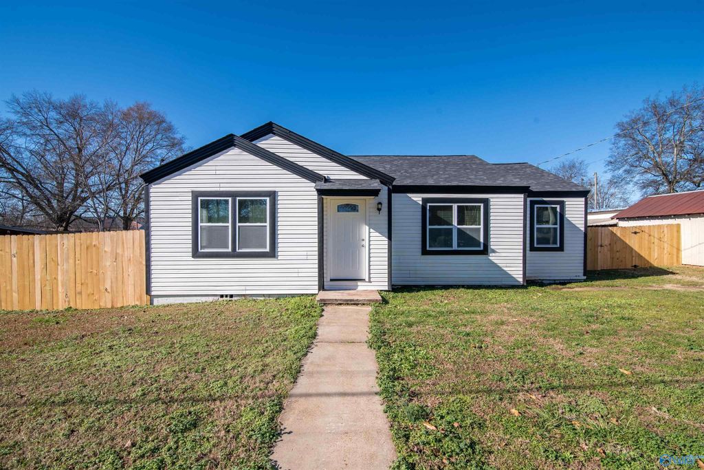 353 Moulton Street, Moulton, AL 35650