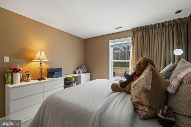 301 WHETHERSFIELD DR, Glassboro, NJ 08028