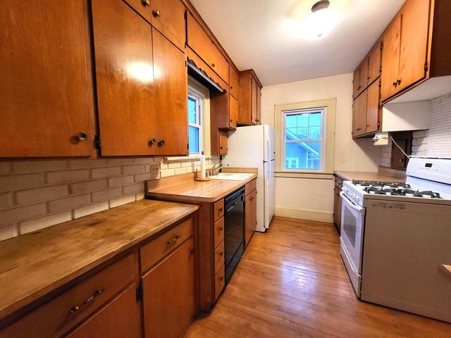 250 Frederick STREET, Waukesha, WI 53186