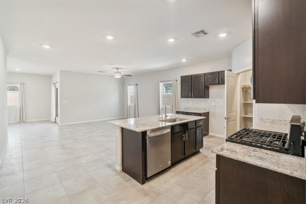 7915 Pearly Court, North Las Vegas, NV 89084 — photo 4