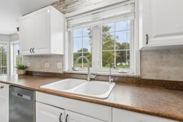 8445 Jennifer Court, St. John, IN 46373