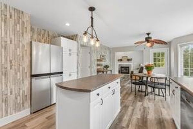 8445 Jennifer Court, St. John, IN 46373