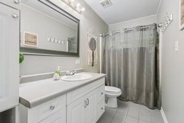 8445 Jennifer Court, St. John, IN 46373