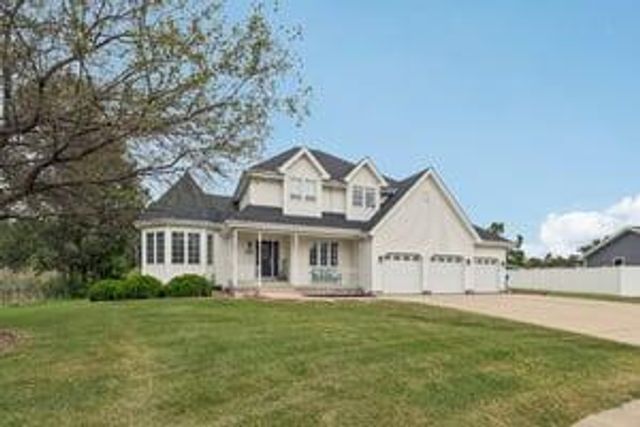 8445 Jennifer Court, St. John, IN 46373